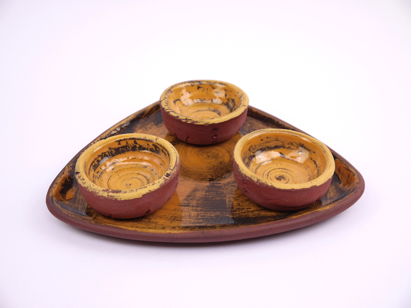 Tri-Plate-Oragnge- dip bowls-side view.